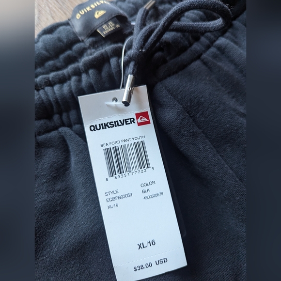 Boys Quicksilver sweat pants - Picture 2 of 3